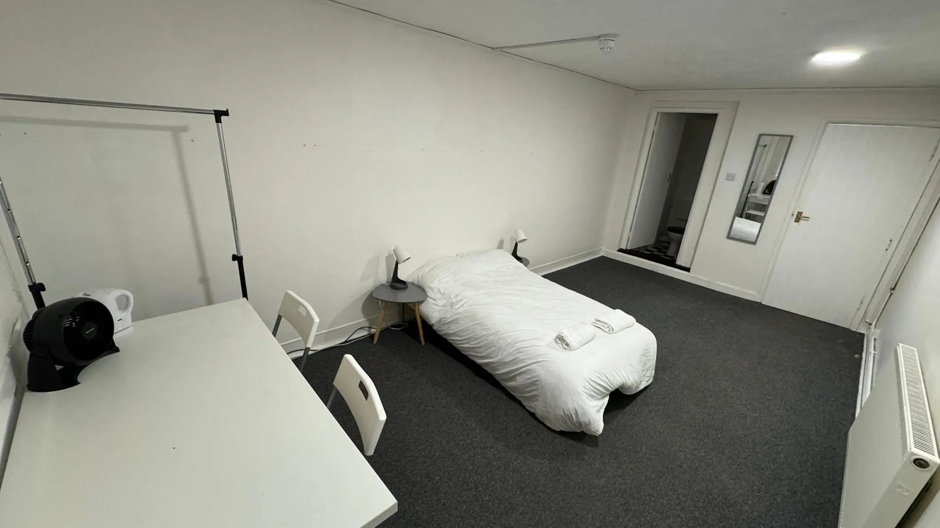 Room With Private Bathroom Central Brighton - Close To The Beach & Brighton Station United Kingdom