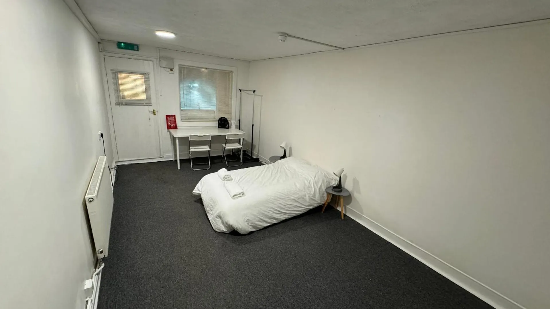 Room With Private Bathroom Central Brighton - Close To The Beach & Brighton Station location